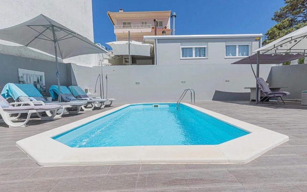 Villa Modern Pool Villa near the Beach 36 Rua Armando Guerreiro 2820-249 Charneca