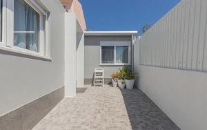 Modern Pool Villa near the Beach