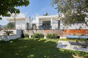 Modern Villa 4 Beds with swimming pool