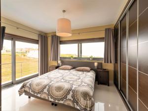 Modern villa in Atalaia de Cima with sea view