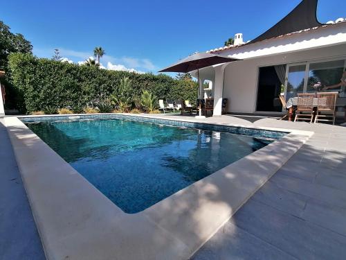 Modern villa near the sea and town centre