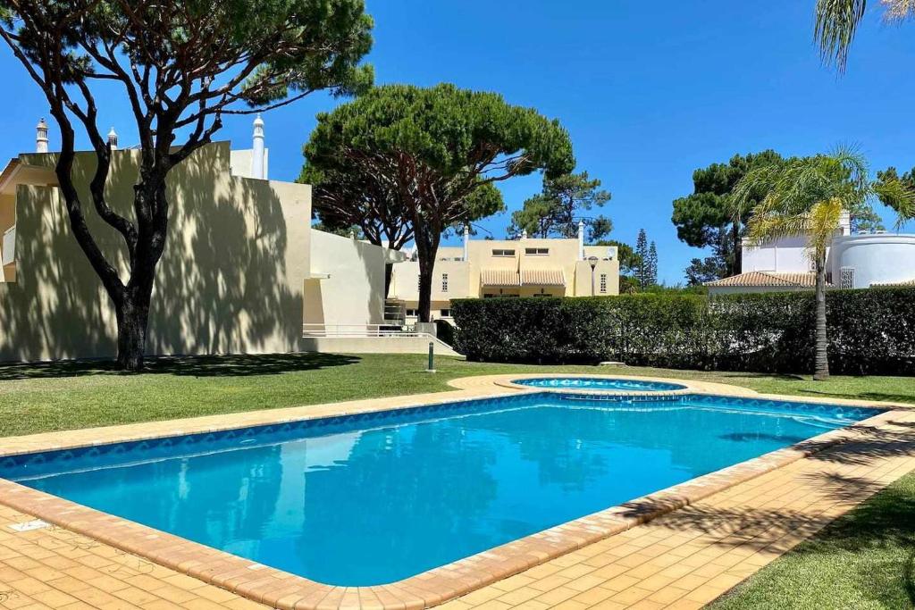 Villa MouraAccomodation & Golf Rua de Volta das Fragatas 8125-531 Vilamoura