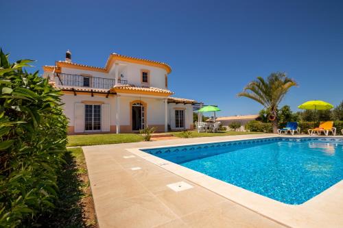 Villa Muriwai Armação de Pêra portugal