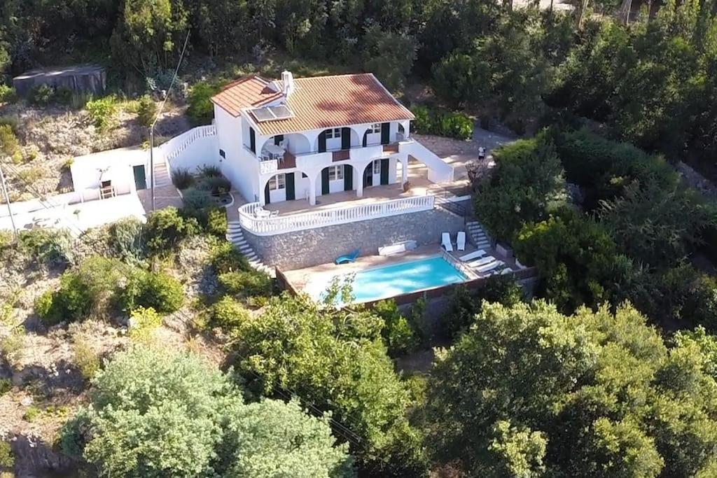 Nature-immersed 4 Bedroom Villa - Pool & Sea Views Casa Ninho, 8550-274 Belém