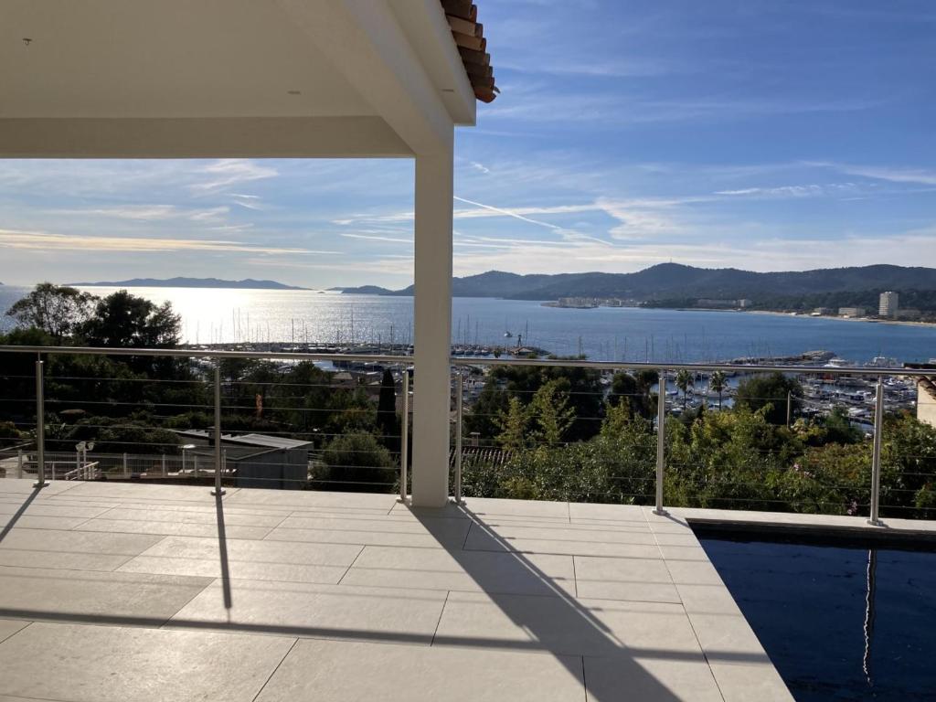 Maison de vacances villa neuve 9p,vue mer,piscine Chemin d'Adaou, 83980 Le Lavandou