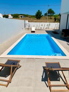 New and modern 3 bedroom Villa with private heated pool near Nazaré