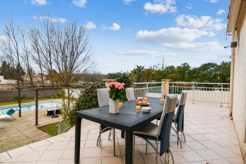 Nice and calm villa with pool nearby Sète - Welkeys