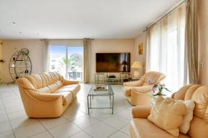 Nice and calm villa with pool nearby Sète - Welkeys