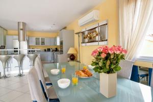 Nice and calm villa with pool nearby Sète - Welkeys