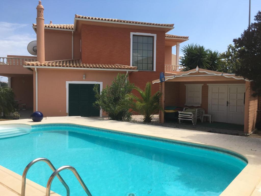 Nossa casa Rua da Varzea Quinta dos Reis, 8365-042 Alcantarilha