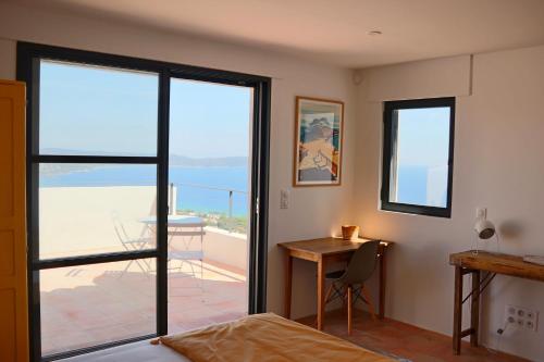 NOUVEAU - Villa avec magnifique vue sur mer proche Saint Tropez
