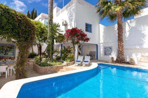 Villa Villa Oasis Hidden Gem Heart of Village Pool Courtyard 106-110 Rua dos Pescadores Carvoeiro