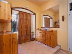 Oceanfront Villa - 8 rooms, 2 kitchens