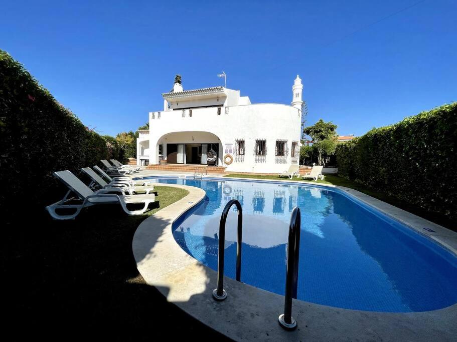 Villa Villa OceanKokia Rua Bernardim Ribeiro 19, 8200-269 Albufeira