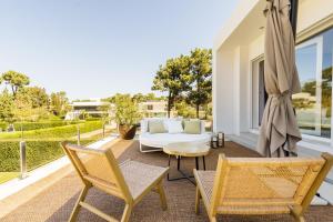 Palm Villa Aroeira by CadenzaLux