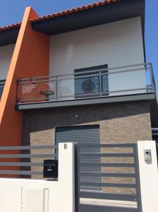 Paradise Terrace House