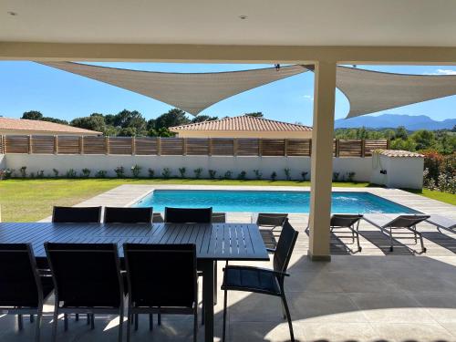 Villa paradisu biancu - piscine privée - 1200 m plage st cyprien Lecci france