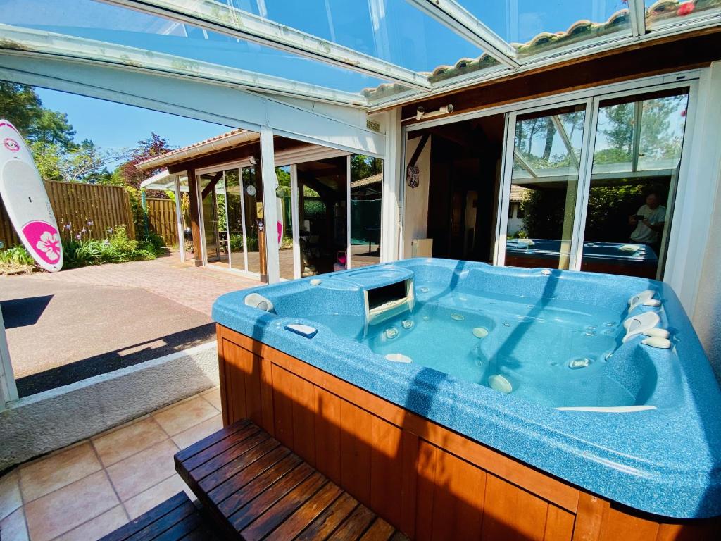 Maison de vacances Villa Patio + jacuzzi, FREE Surf+Body+Sup 11 Impasse des Rouges Gorges, 40130 Capbreton