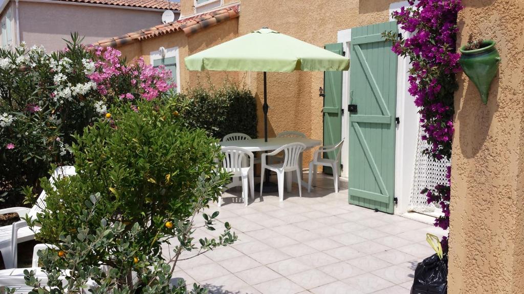 Pavillon climatisé avec terrasse à 300 mètres de la plage 15 rue du Marbré, 11100 Narbonne-Plage