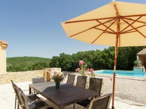 Peaceful Villa in Calamane with Private Swimming Pool