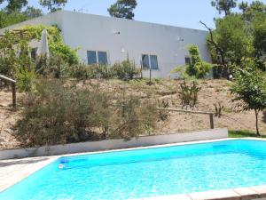 Villa Perfect Villa in Alcoba a with Pool Terrace Garden tourist attractions  2460-521 Alcobaça Région Centre