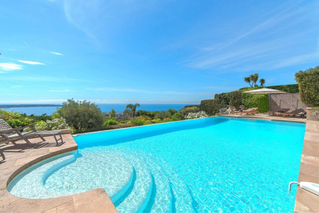 Villa Villa Pertuades Villa with amazing sea view and swimming pool 1351 chemin des pertuades, 06220 Vallauris