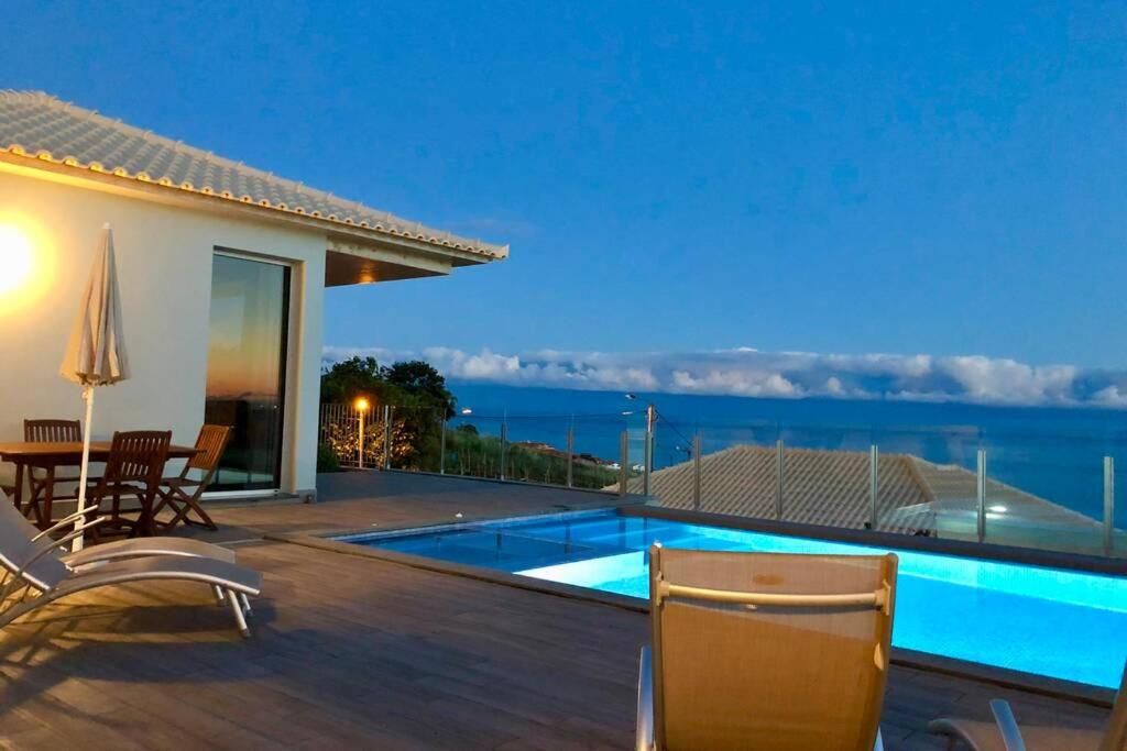 Villa Villa Pinheira IV -Heated swimming pool and jacuzzi Rua das Furnas-Vereda do Arraz N-20C, 9370-227 Calheta