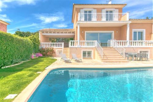 Villa piscine avec magnifique vue mer panoramique Biot france