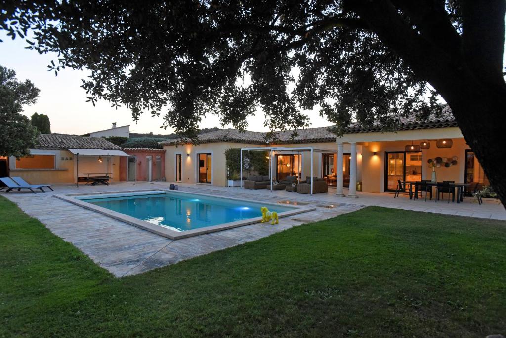 Villa Villa piscine privée, climatisation Hameau de Signargues 304 CHEMIN DU BOIS, 30390 Domazan