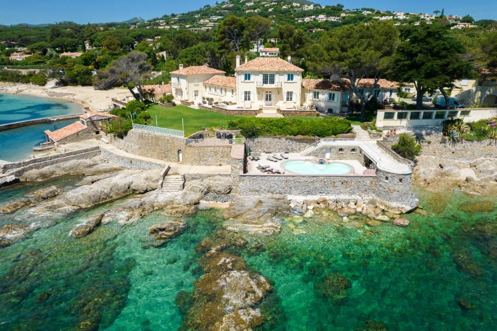 Villas Villa Pointe Alègre 5252 Route du Littoral, 83310 Grimaud