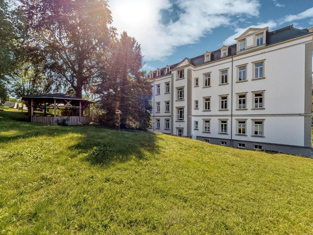 Pretty apartment with large communal terrace near Borstendorf , 09579 Wünschendorf