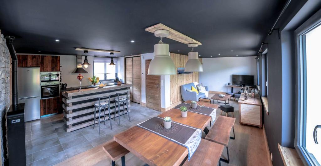 Private Villa 4 BR&patio - 3 mins from Beach&Surf