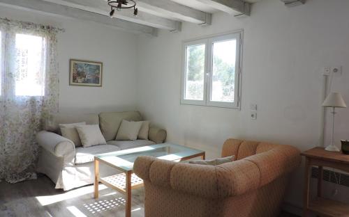 Private villa with large pool Villa avec piscine