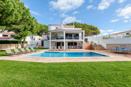 Villa Protea - 5 bedroom, beach, air-con, wifi Albufeira portugal