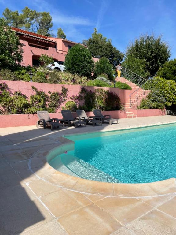 Villa Villa Provençale/Swimming pool heated all year! 466 Chemin des Maigres, 83340 Le Cannet-des-Maures