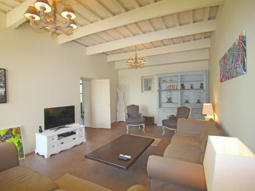 Quaint Holiday Home in Aywaille with Sauna, bubble bath