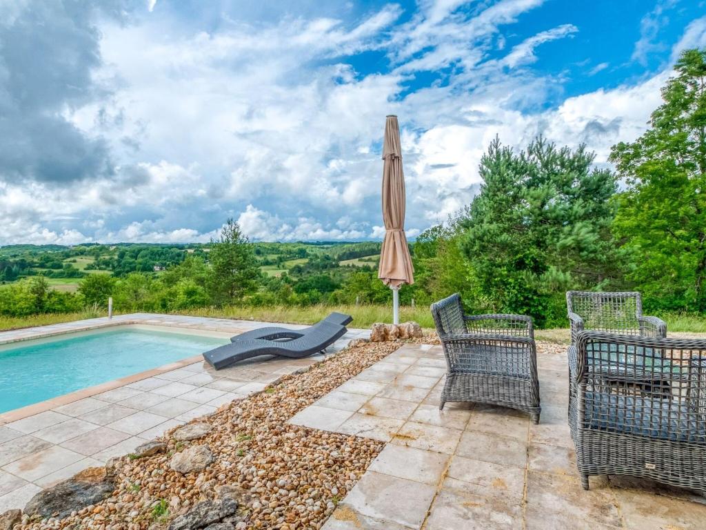 Quaint Villa in Aquitaine with Swimming Pool , 24510 Saint-Alvère