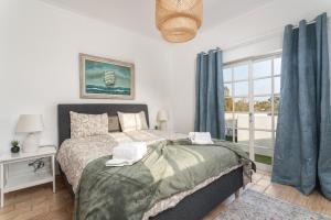 Villa Quiet Spacious House - Swimming Pool Sitio da Caramujeira, Vale del Rei 8400-301 Benagil Algarve