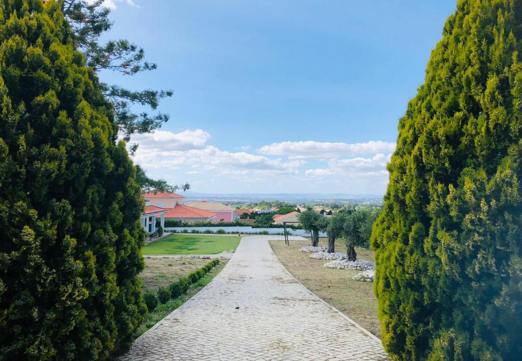 Villa Quinta da Chapeleira em Azeitão 6 Rua de Setúbal Quinta da Chapeleira 2925-452 Azeitão