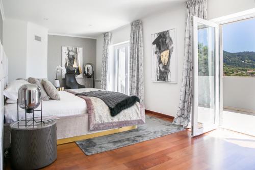 Quinta da Serra - Luxurious Villa Sintra - Heated Pool & Jacuzzi