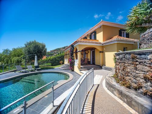 Quinta Girassol by OurMadeira