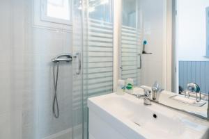 RB43-3 Pavillon climatisé pour 5 personnes GRUISSAN AYGUADES