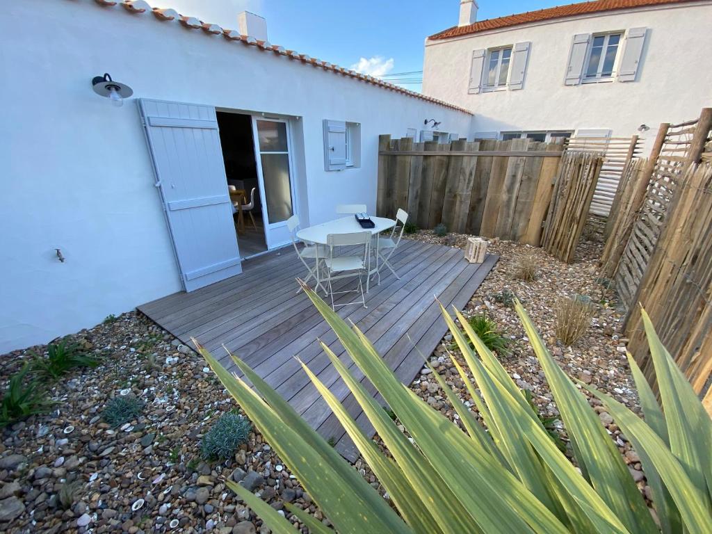 Regina Beach - Villa with Private Pool