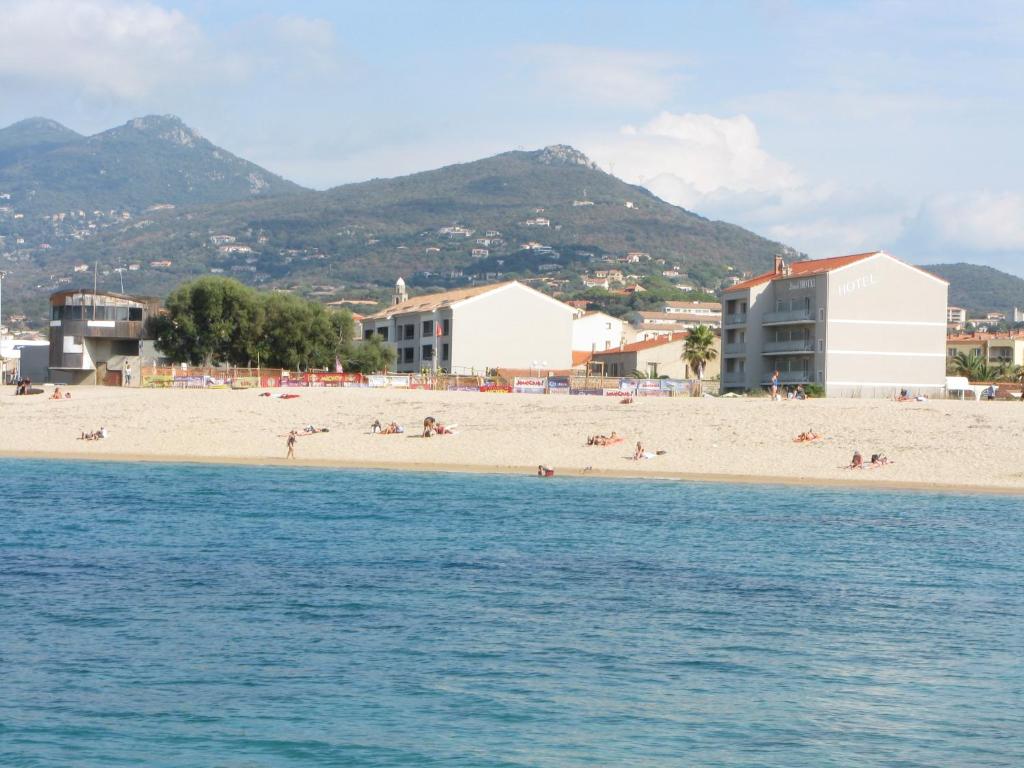 Résidence GRANDE BLEUE - Maisons & Villas pour 6 Personnes 74 11370 Port Leucate