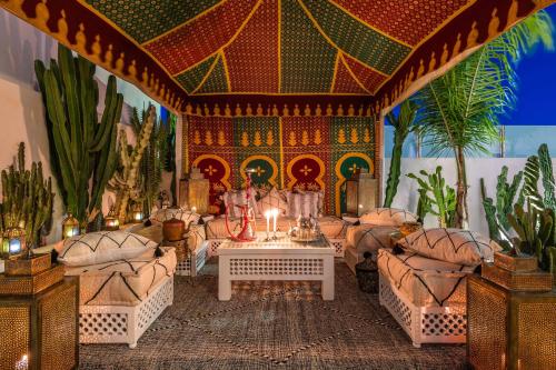 Riad Matias Galé - Luxury Villa with private pool, AC, free wifi, 5 min from the beach