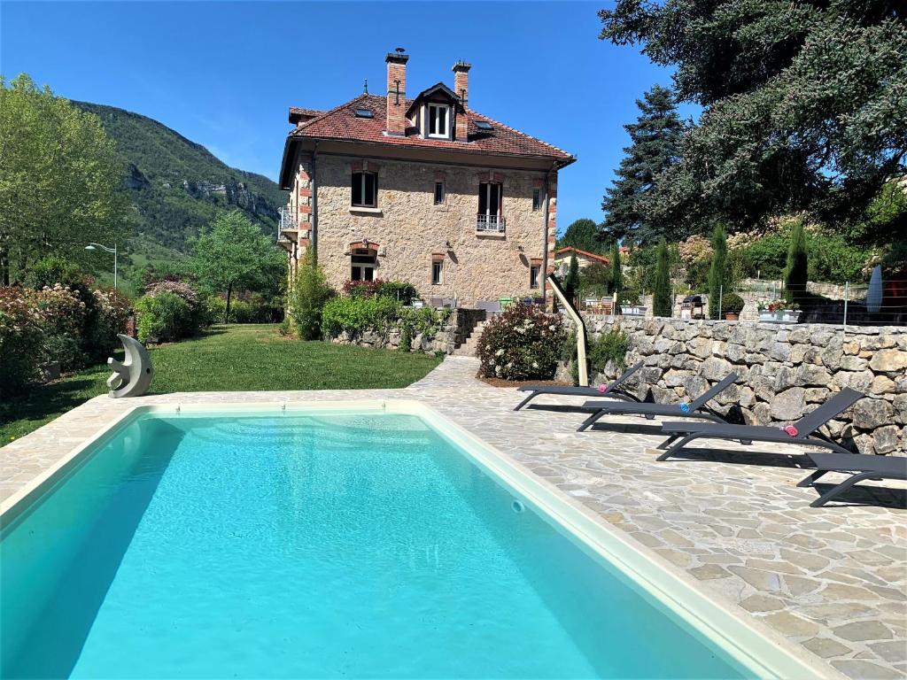 Romantic Luxury Douro Valley Villa and Vineyard