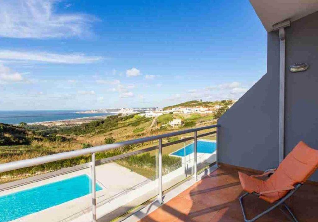 Villa Ruime rustige villa met uitzicht Nazaré en zwembad Serra da Pescaria, FR N 2450 Famalicão