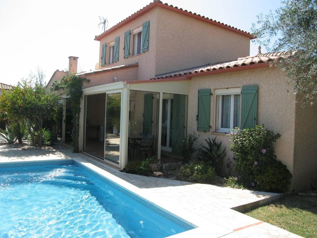 Villa Villa Saint-Cyprien, 4 pièces, 6 personnes - FR-1-106-29 VILLA CELL N°6 RUE K. ADENAUER, 66750 Saint-Cyprien