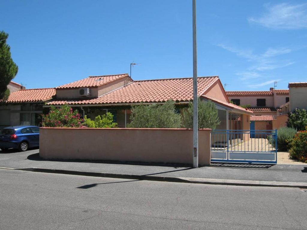 Villa Villa Saint-Cyprien, 5 pièces, 10 personnes - FR-1-106-35 VILLA RE N°17 RUE CARLOS DE LAZERME, 66750 Saint-Cyprien