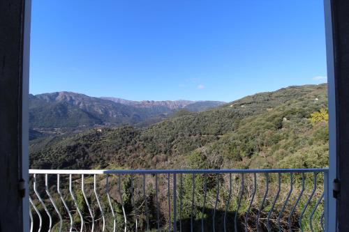 VILLA SANTINE AVEC TERRASSES et VUE PANORAMIQUE meublé tourisme 4 étoiles Santa-Lucia-di-Tallano france